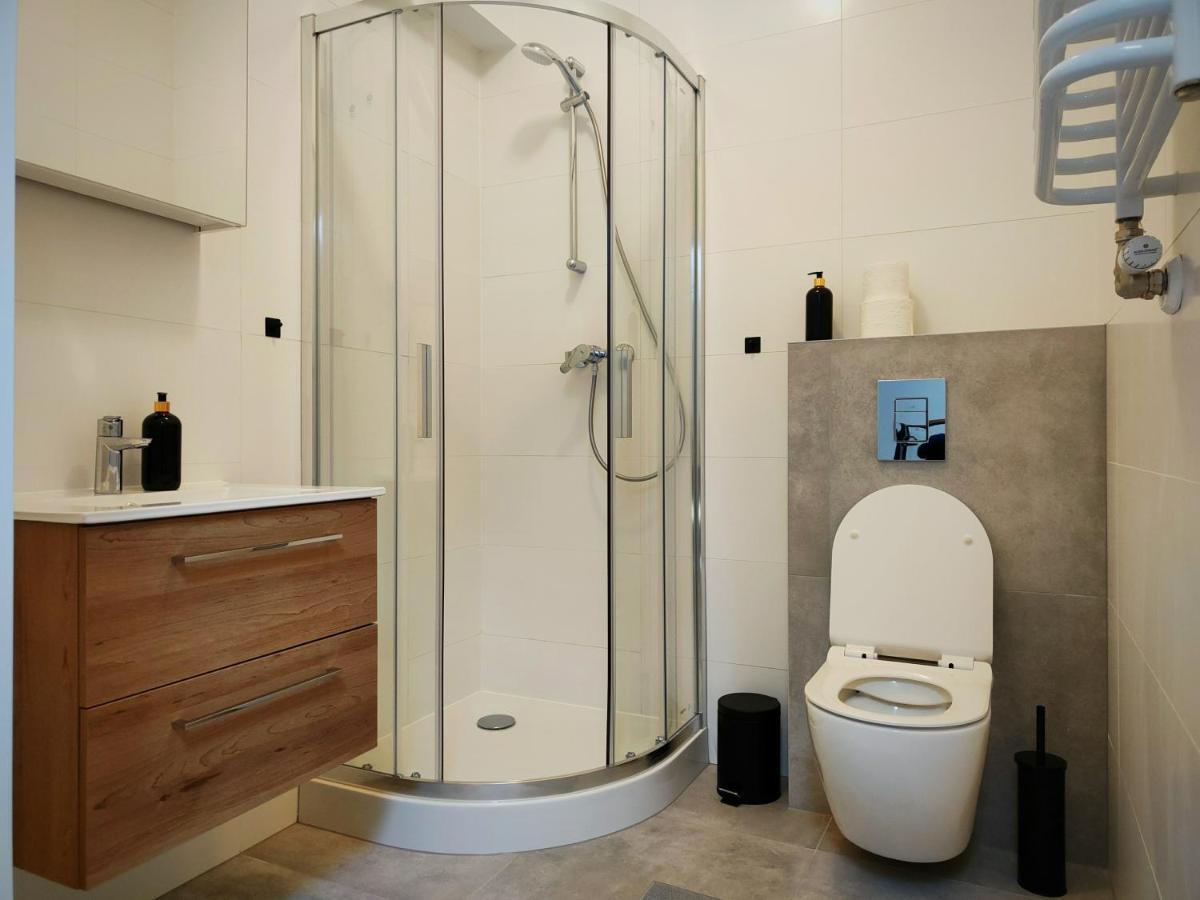 Hugo Vip Apartments Красков Екстериор снимка